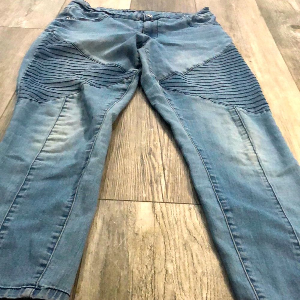 Trendy jeans
